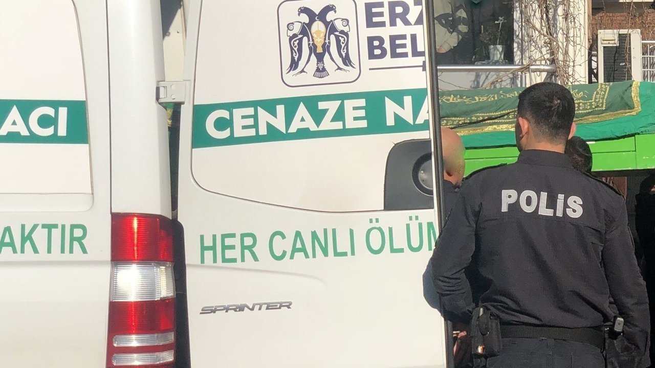 Aile faciasında hayatını kaybeden Erzincanlı anne ve oğlu
