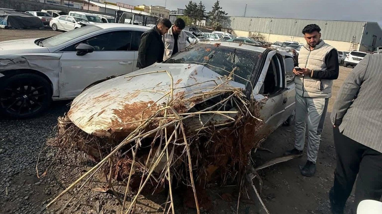 Tarlaya Uçan Araç Kazasında Sürücü Hayatını Kaybetti