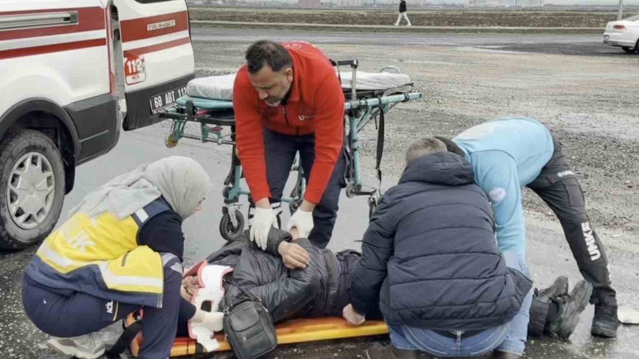 Aksaray’da Çarpışan Araçlar: Motosiklet Sürücüsü Yaralandı