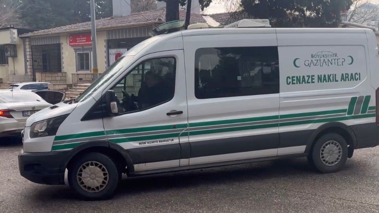 Üniversite Bulvarı’nda Ticari Taksi Çarpan 21 Yaşındaki Meryem Şahan Hayatını Kaybetti